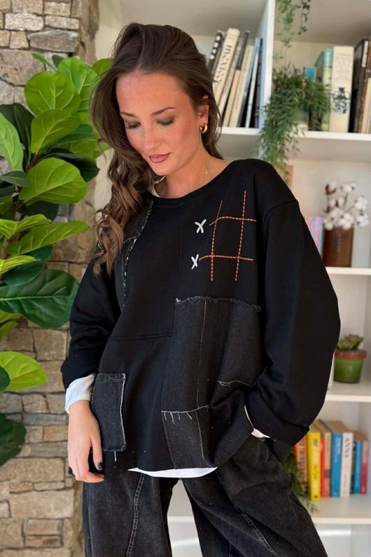 Duran Panel Grid Applique Sweatshirt Black